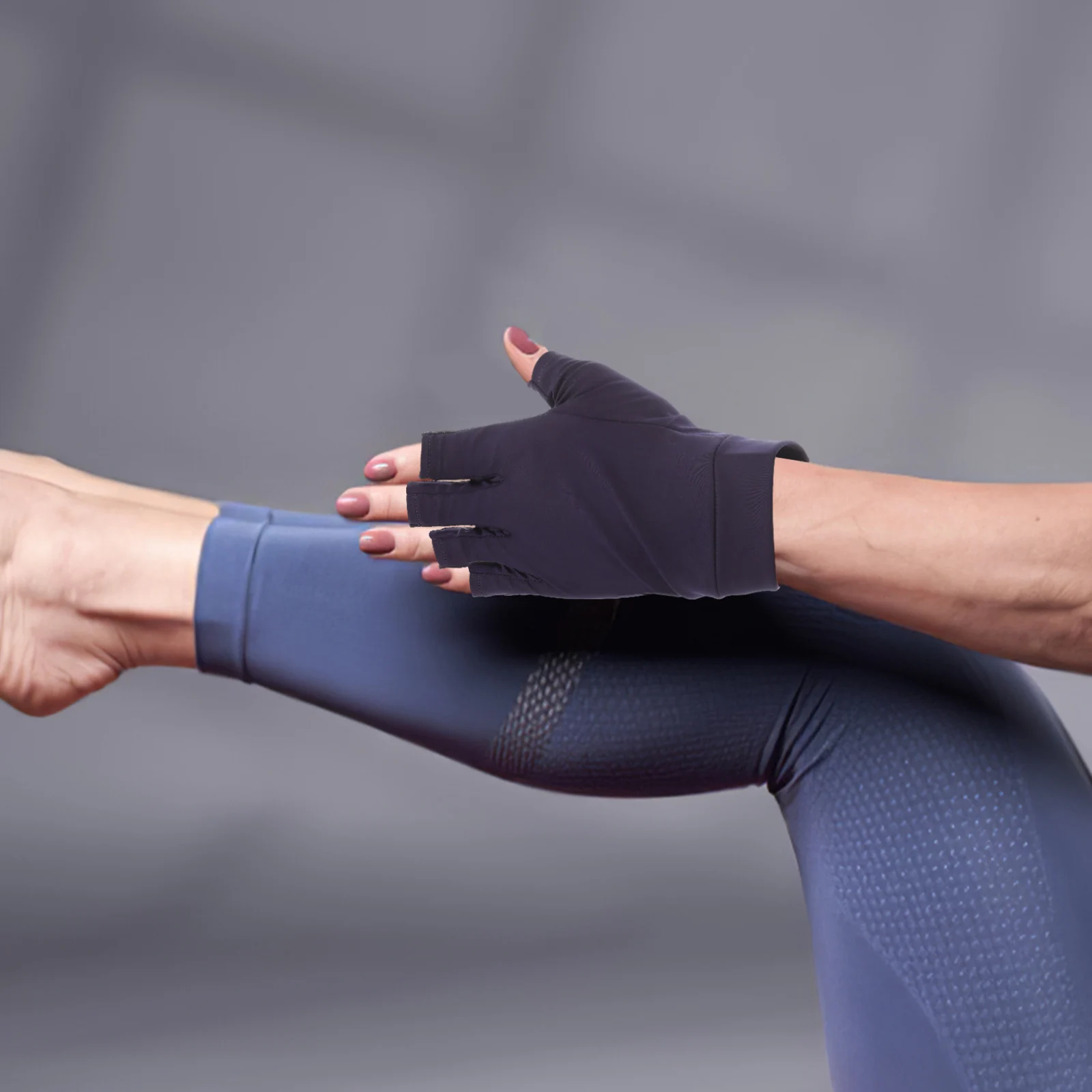 Half Finger Fitness Gloves High Elasticity Silica Gel Anti Slip Shockproof Wear Resistant Bike Riding Outdoor Sports Accessories
Half Finger Fitness Gloves High Elasticity Silica Gel Anti Slip Shockproof Wear Resistant Bike Riding Outdoor Sports Accessories