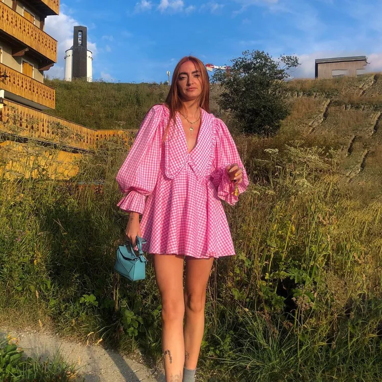 2024 Women's Pink Plaid Doll Neck Long Sleeve Dress Temperament Fashion Design A-line Skirt
2024 Women's Pink Plaid Doll Neck Long Sleeve Dress Temperament Fashion Design A-line Skirt