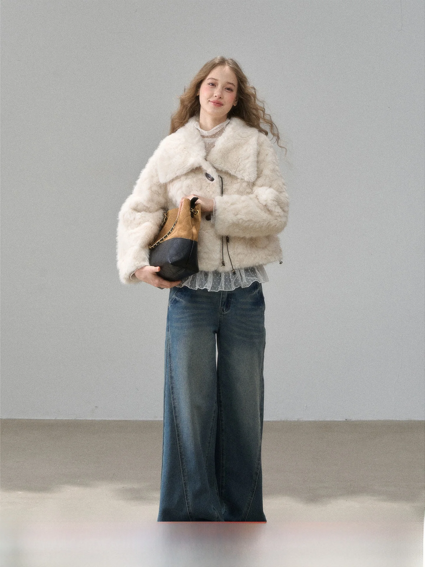 Thiened Winter ort Woolen Jaet Women's Sle Korean Aosphere Sensation White Furry Coat Commute Loose Fit Long Sve
Thiened Winter ort Woolen Jaet Women's Sle Korean Aosphere Sensation White Furry Coat Commute Loose Fit Long Sve