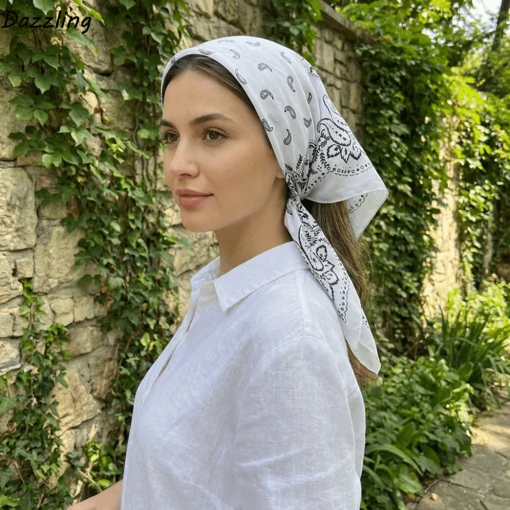 Elegant Y2K Cashew Flower Print Scarf Spicy Girls Hip Hop Small Square Scarf Korean Headband Hair Scarf Clothing Accessories
Elegant Y2K Cashew Flower Print Scarf Spicy Girls Hip Hop Small Square Scarf Korean Headband Hair Scarf Clothing Accessories