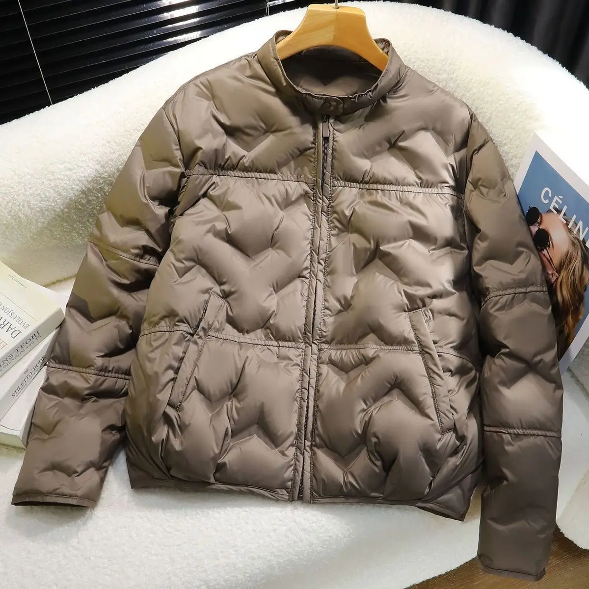 2026 Fashion Autumn/Winter New Women's Down Jacket Commuting Casual Light Jacket
2026 Fashion Autumn/Winter New Women's Down Jacket Commuting Casual Light Jacket