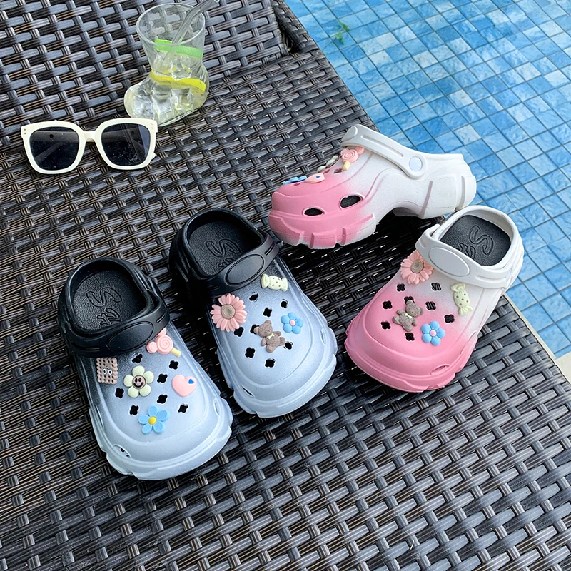 2025 Summer New Children Fashion Beach Slippers for Girls Korean Style Soft Bottom Non-slip Breathable Versatile Chic Cool Shoes
2025 Summer New Children Fashion Beach Slippers for Girls Korean Style Soft Bottom Non-slip Breathable Versatile Chic Cool Shoes