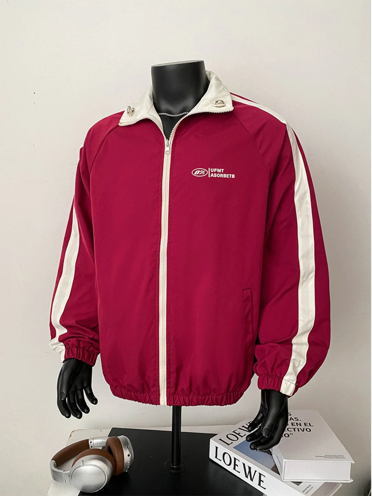 Двусторонняя мужская куртка с воротником-стойкой, повседневная, свободного кроя, в стиле ретро, американская, весенне-осенняя, парная ветровка
Двусторонняя мужская куртка с воротником-стойкой, повседневная, свободного кроя, в стиле ретро, американская, весенне-осенняя, парная ветровка