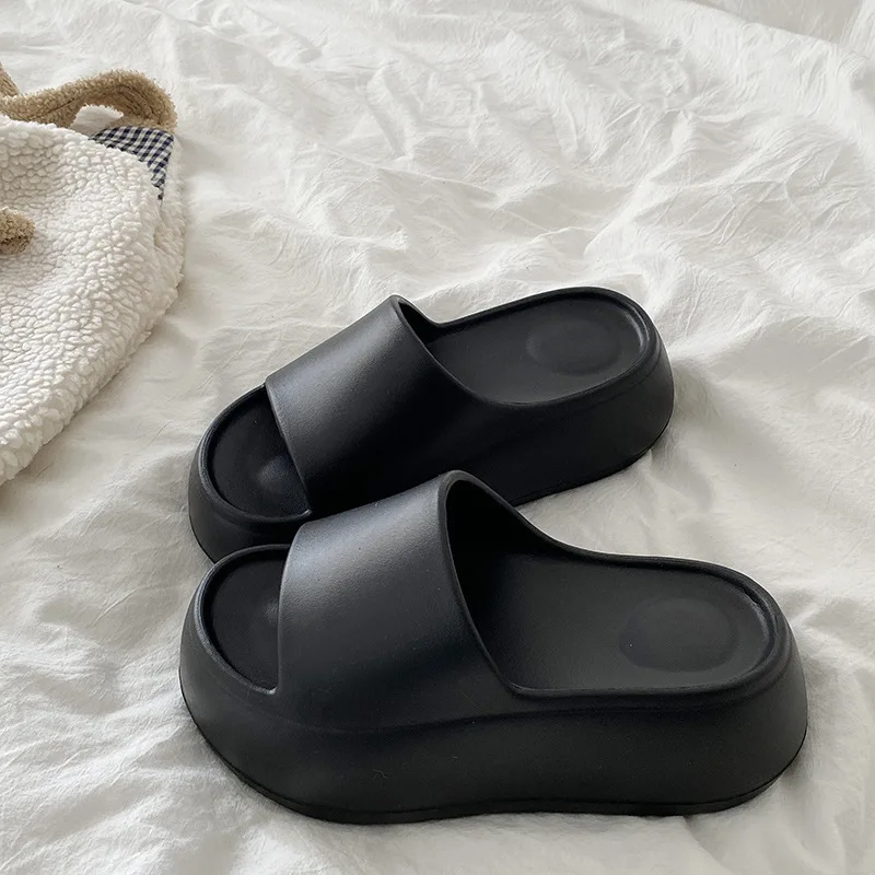 Thick bottom heightening cool slippers women's new summer wear casual stars fashion versatile high heel one-word drag
Thick bottom heightening cool slippers women's new summer wear casual stars fashion versatile high heel one-word drag