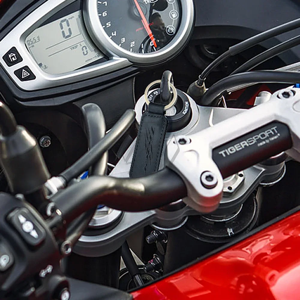 For Triumph Tiger 800 900 1200 Keyring Motorcycle Cowhide Keychain Key Ring Motorcycle key pendant
For Triumph Tiger 800 900 1200 Keyring Motorcycle Cowhide Keychain Key Ring Motorcycle key pendant