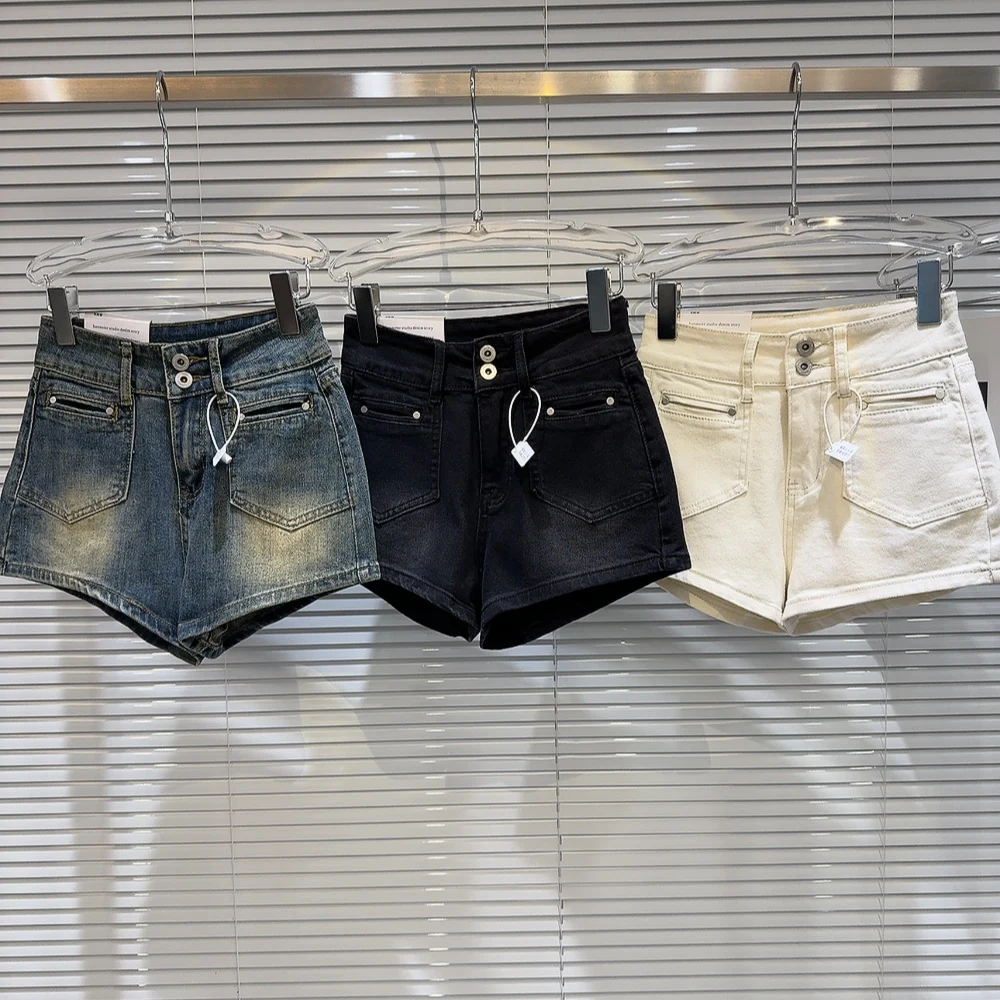 Summer 2026 Trendy Short Jeans Women's Slim Fit Pocket Decorated Denim Shorts Washed Effect Sexy Girl Style Spring Collection
Summer 2026 Trendy Short Jeans Women's Slim Fit Pocket Decorated Denim Shorts Washed Effect Sexy Girl Style Spring Collection