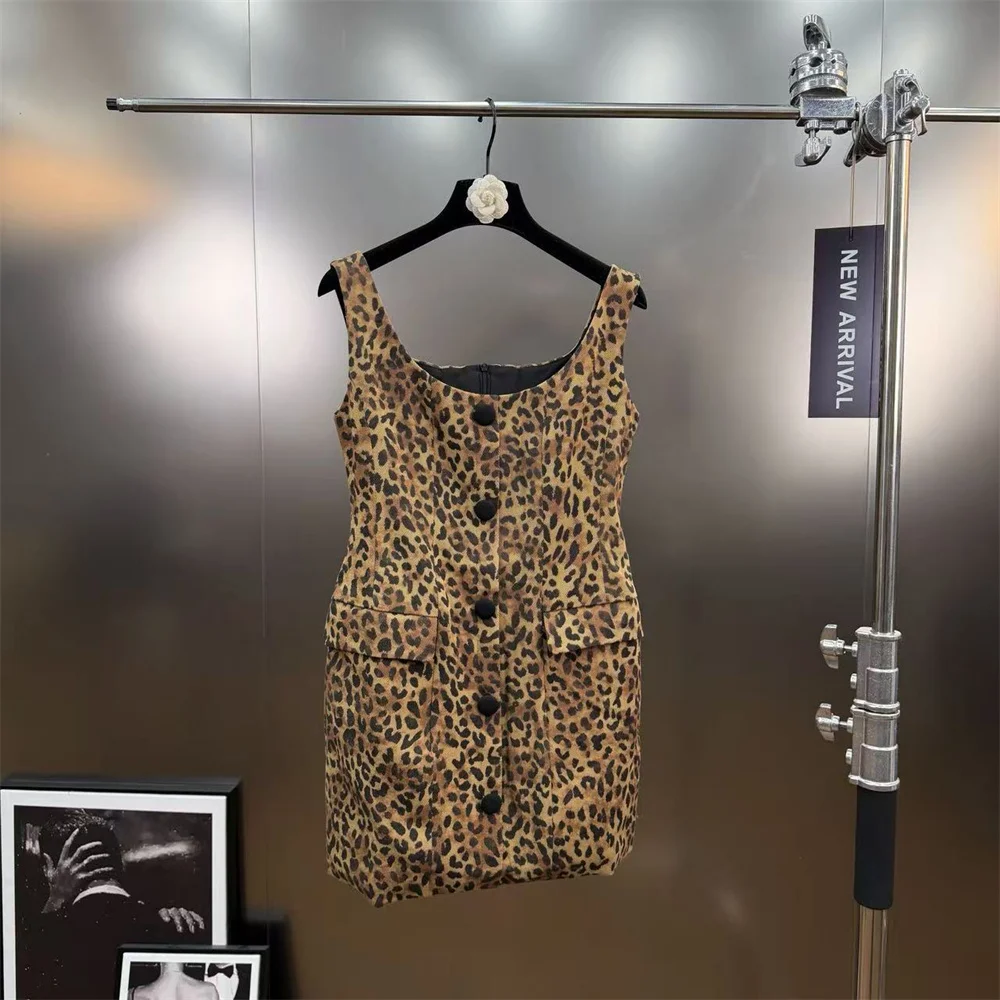 Лето 2026, женское платье на подтяжках, леопардовый принт, корсет, сексуальное, женское платье, новая мода Y2K, бюстгальтер с мини-юбкой для вечеринок
Лето 2026, женское платье на подтяжках, леопардовый принт, корсет, сексуальное, женское платье, новая мода Y2K, бюстгальтер с мини-юбкой для вечеринок