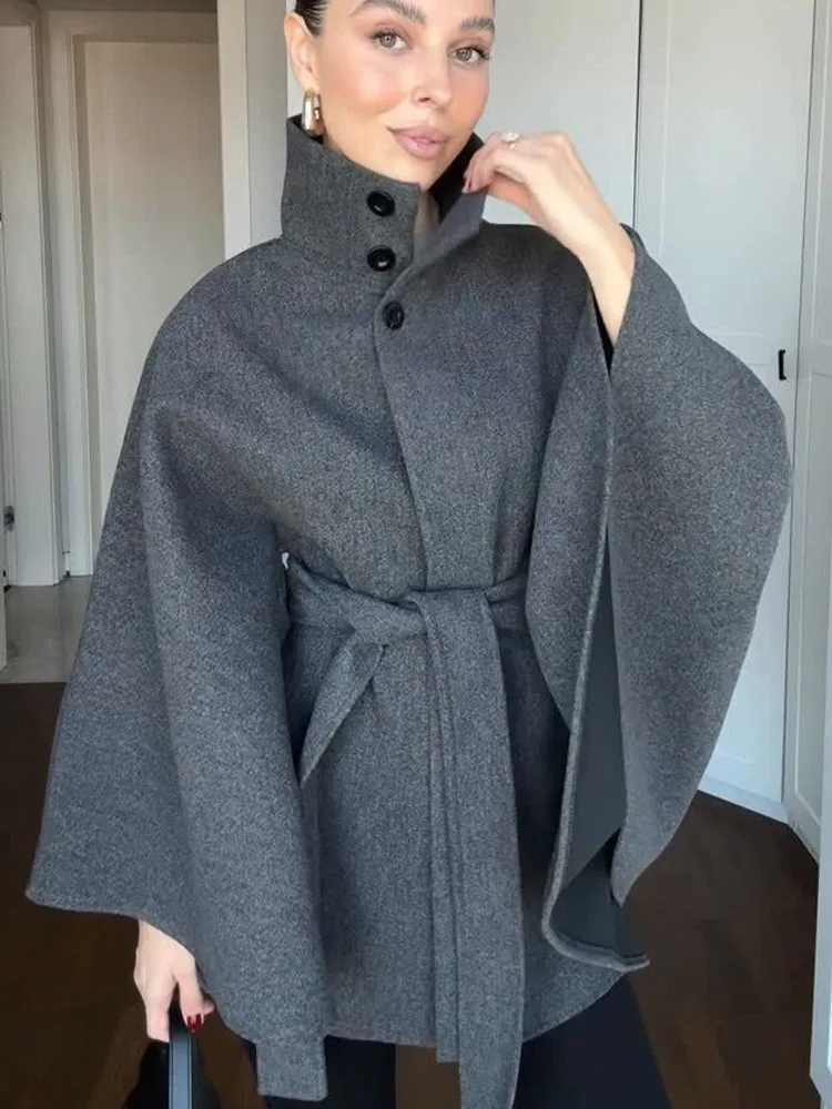 HH женская новая зимняя модная накидка с высоким воротником, стильная накидка на пуговицах, тонкое пальто, женская шикарная уличная повседневная универсальная куртка Mujer
HH женская новая зимняя модная накидка с высоким воротником, стильная накидка на пуговицах, тонкое пальто, женская шикарная уличная повседневная универсальная куртка Mujer