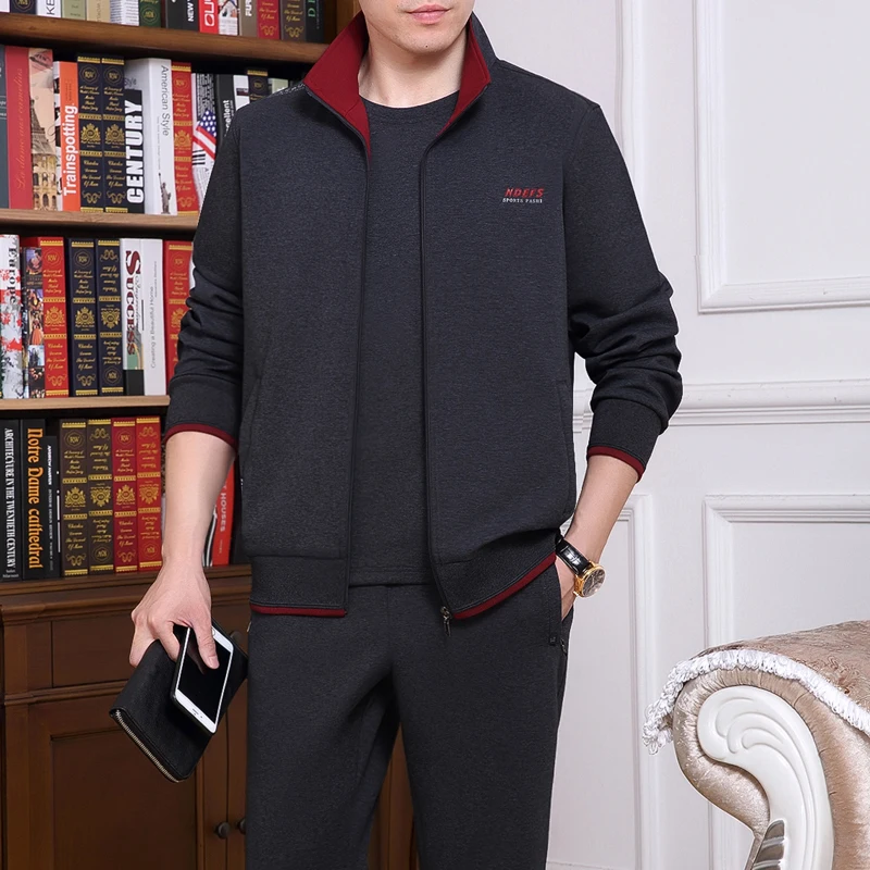 Весенне-осенний повседневный спортивный мужской комплект одежды: футболка и брюки, большие размеры, для мужчин среднего возраста, стильный и удобный.
Весенне-осенний повседневный спортивный мужской комплект одежды: футболка и брюки, большие размеры, для мужчин среднего возраста, стильный и удобный.