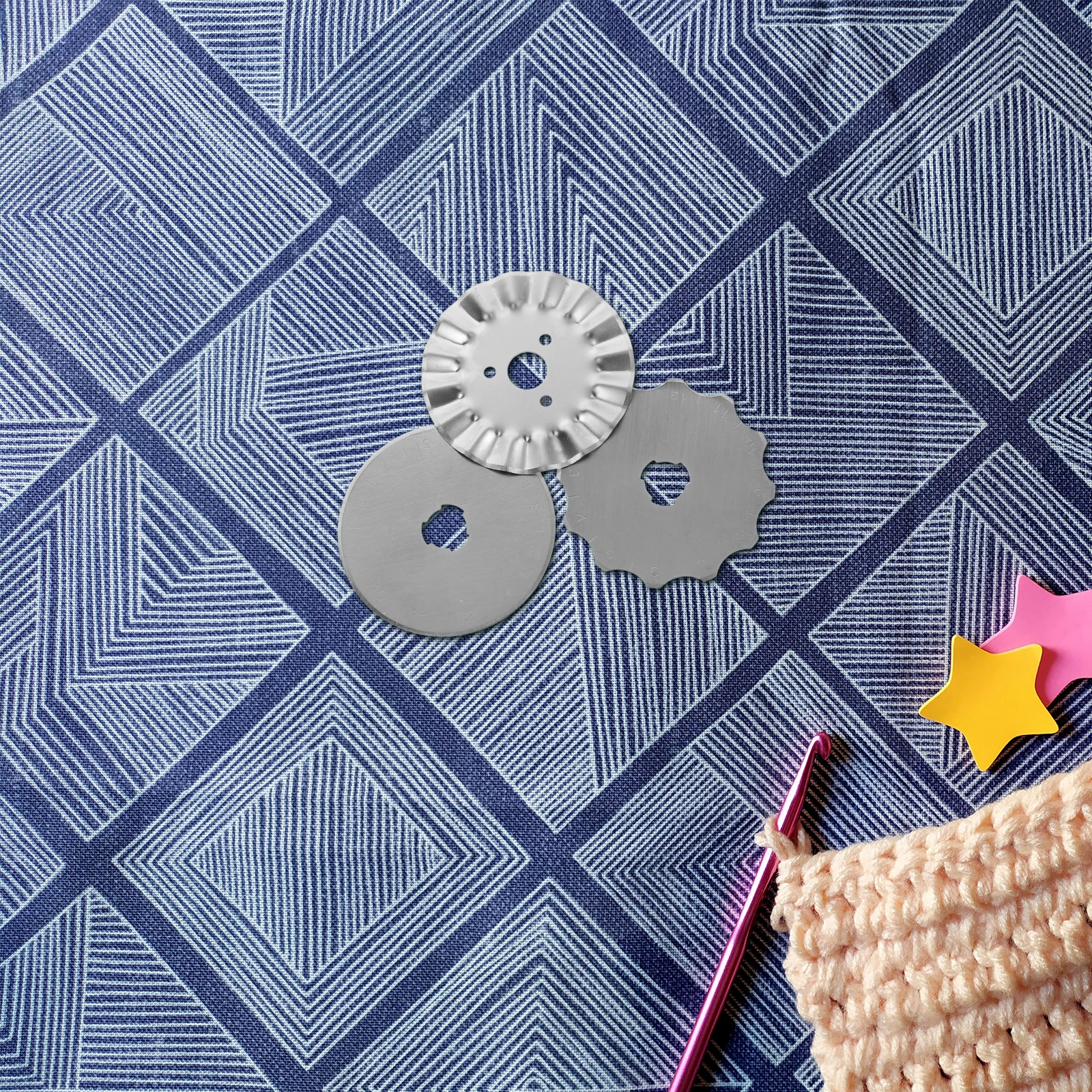 6pcs Titanium Coated Blades Set Rotary Stainless Steel Fabric Paper Plastic Cloth Cutting Quilting Blades
6pcs Titanium Coated Blades Set Rotary Stainless Steel Fabric Paper Plastic Cloth Cutting Quilting Blades