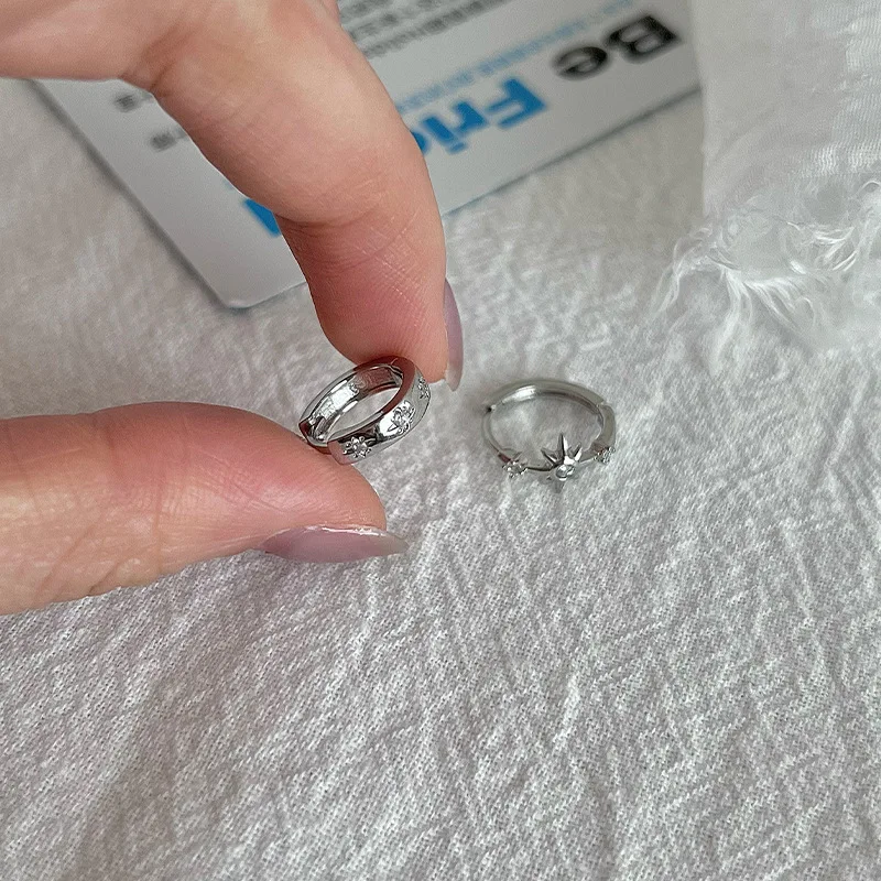 Asymmetric Hexagram Silver Earrings Unique Design Sophisticated Luxurious Fashionable for Women Personalized Earrings
Asymmetric Hexagram Silver Earrings Unique Design Sophisticated Luxurious Fashionable for Women Personalized Earrings