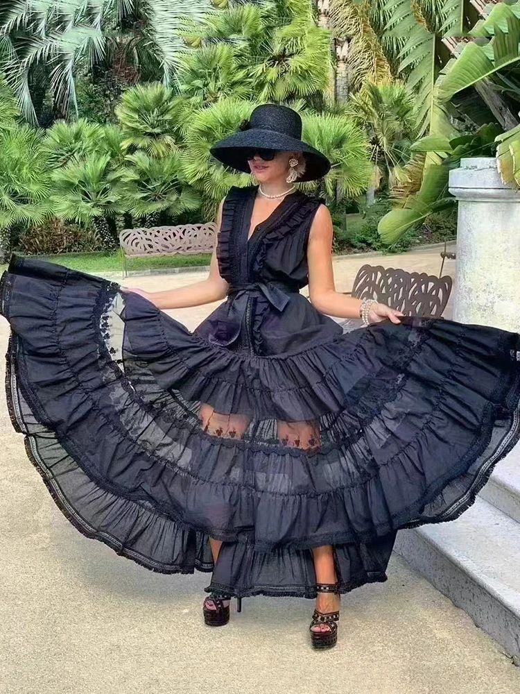 Sexy V-neck decal wooden ear edge sleeveless dress 2025 Summer women's patchwork lace pleated multi-level loose pouffant skirt
Sexy V-neck decal wooden ear edge sleeveless dress 2025 Summer women's patchwork lace pleated multi-level loose pouffant skirt