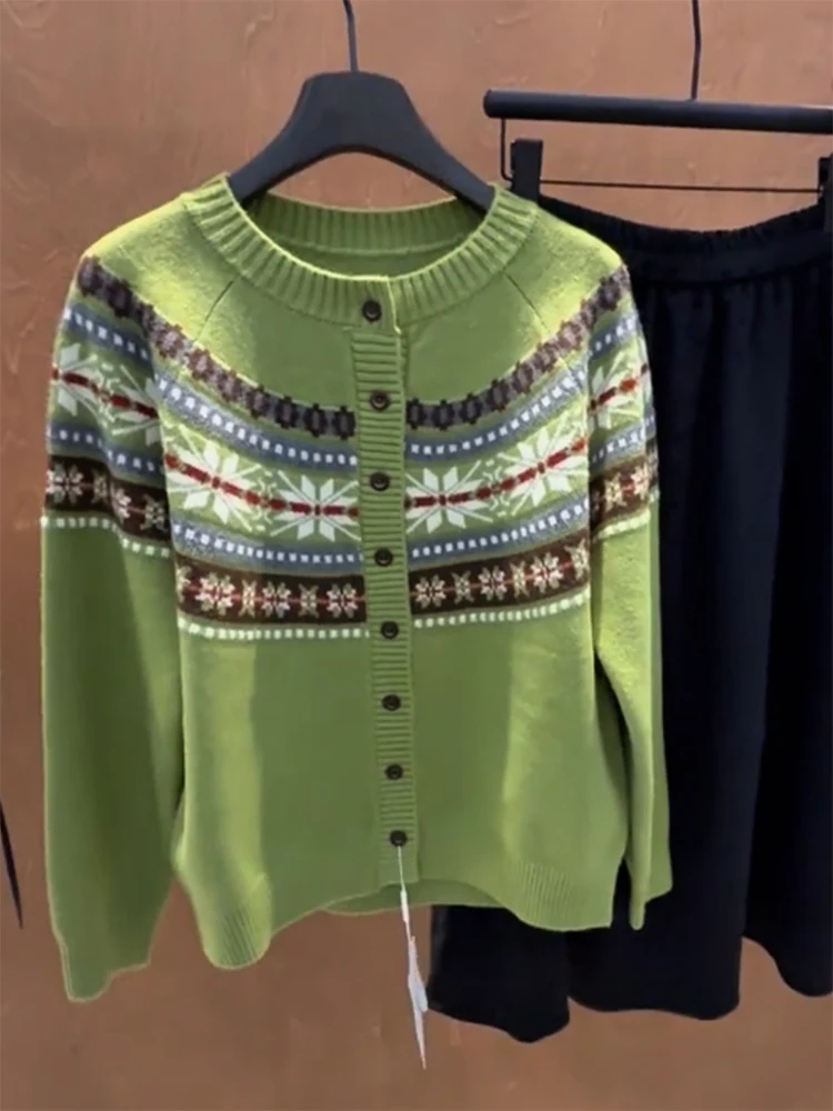 Корейский вязаный кардиган в стиле Fair Isle, зимняя новинка, большие размеры, модный универсальный топ с круглым вырезом и длинными рукавами, пальто
Корейский вязаный кардиган в стиле Fair Isle, зимняя новинка, большие размеры, модный универсальный топ с круглым вырезом и длинными рукавами, пальто