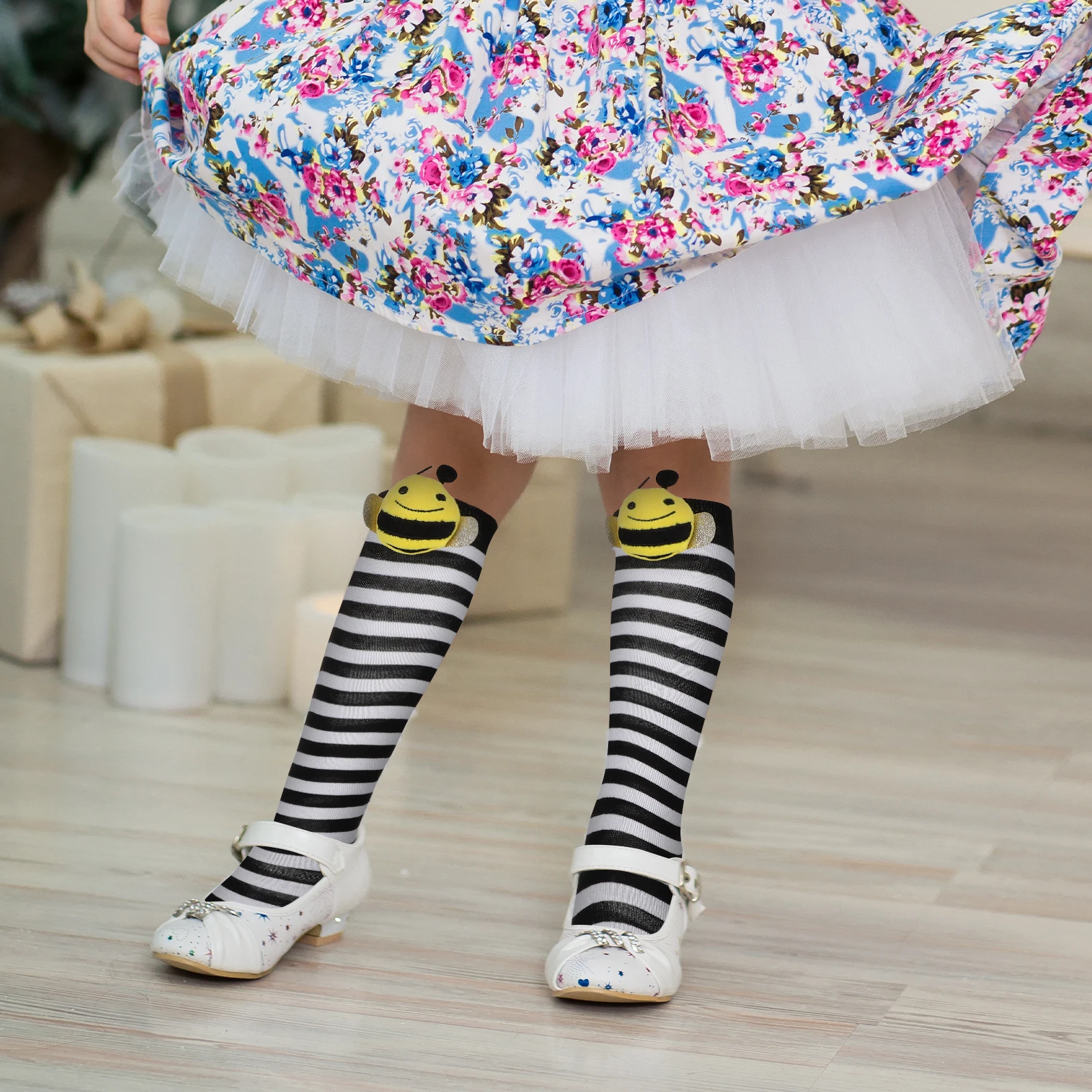 Childrens Long Comfortable Breathable Patterned Socks Fashionable Black White Details 
Childrens Long Comfortable Breathable Patterned Socks Fashionable Black White Details