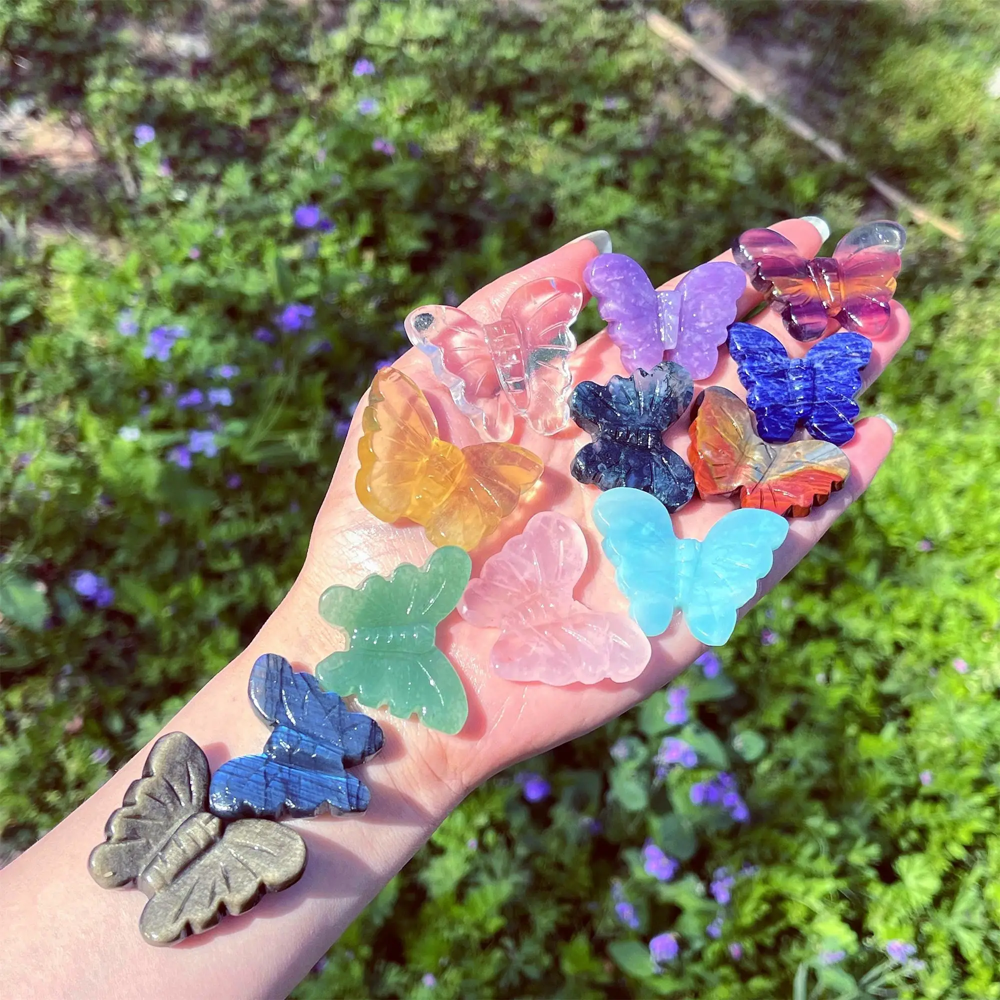 1pc Natural Hand-carved Mixed quartz butterfly Sculpture for Home Decor, Mineral Specimen, DIY Craft Project, Unique Gift Idea
1pc Natural Hand-carved Mixed quartz butterfly Sculpture for Home Decor, Mineral Specimen, DIY Craft Project, Unique Gift Idea