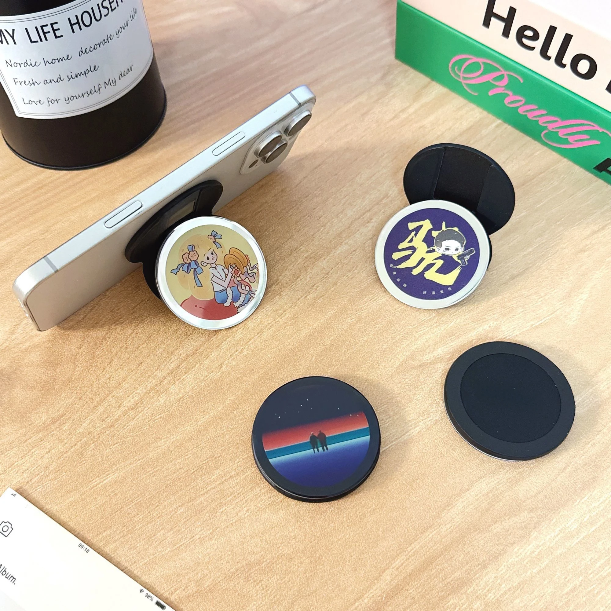 Night Magnetic Folding Phone Stand for IPhone 12 13 14 15 16 Pro Max Holder Mount Support for S25U
Night Magnetic Folding Phone Stand for IPhone 12 13 14 15 16 Pro Max Holder Mount Support for S25U