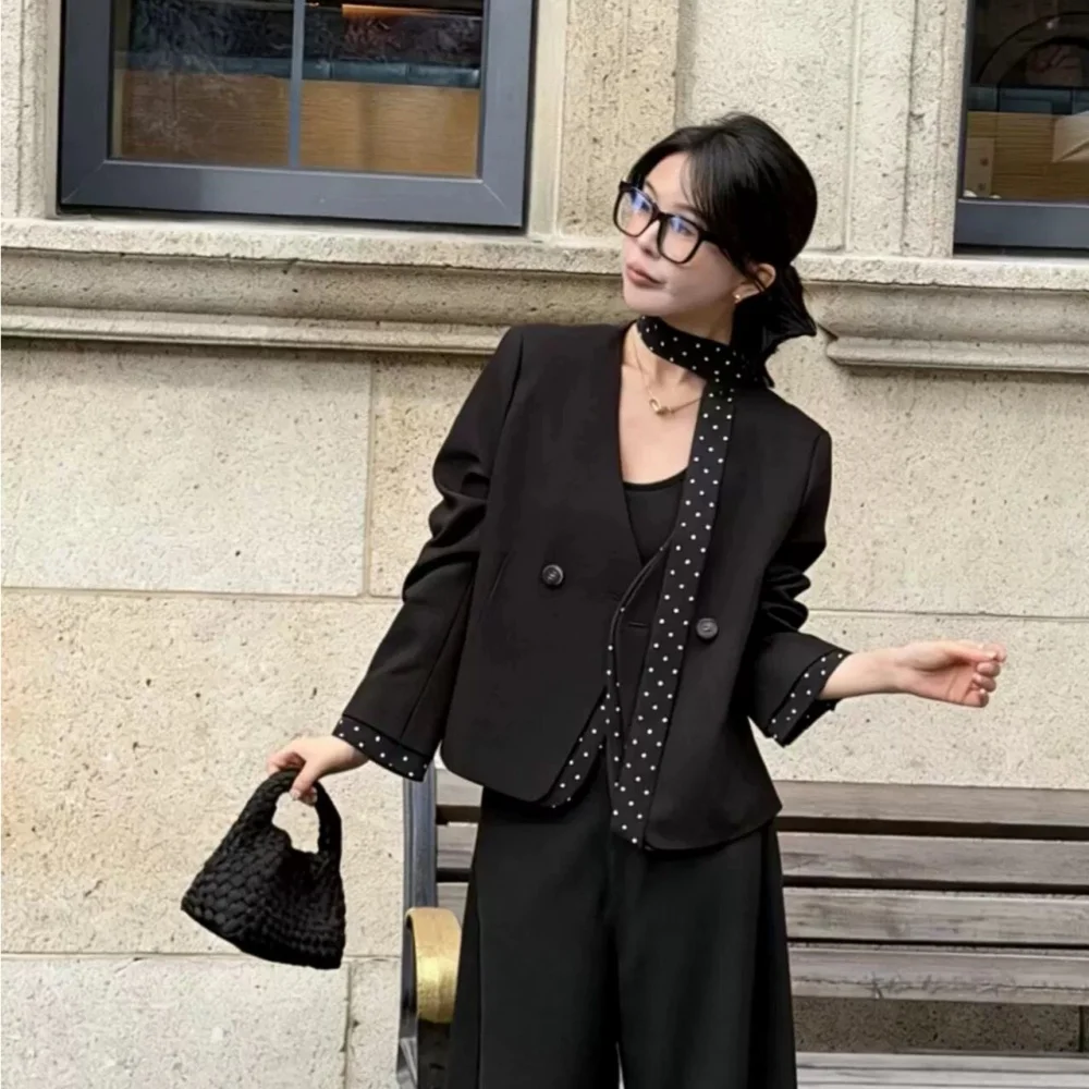 Fashion Casual V-neck False Two-piece Polka Dot Spliced Suit Coat Women's Simple Temperament Versatile Suit Jacket With Ribbon
Fashion Casual V-neck False Two-piece Polka Dot Spliced Suit Coat Women's Simple Temperament Versatile Suit Jacket With Ribbon