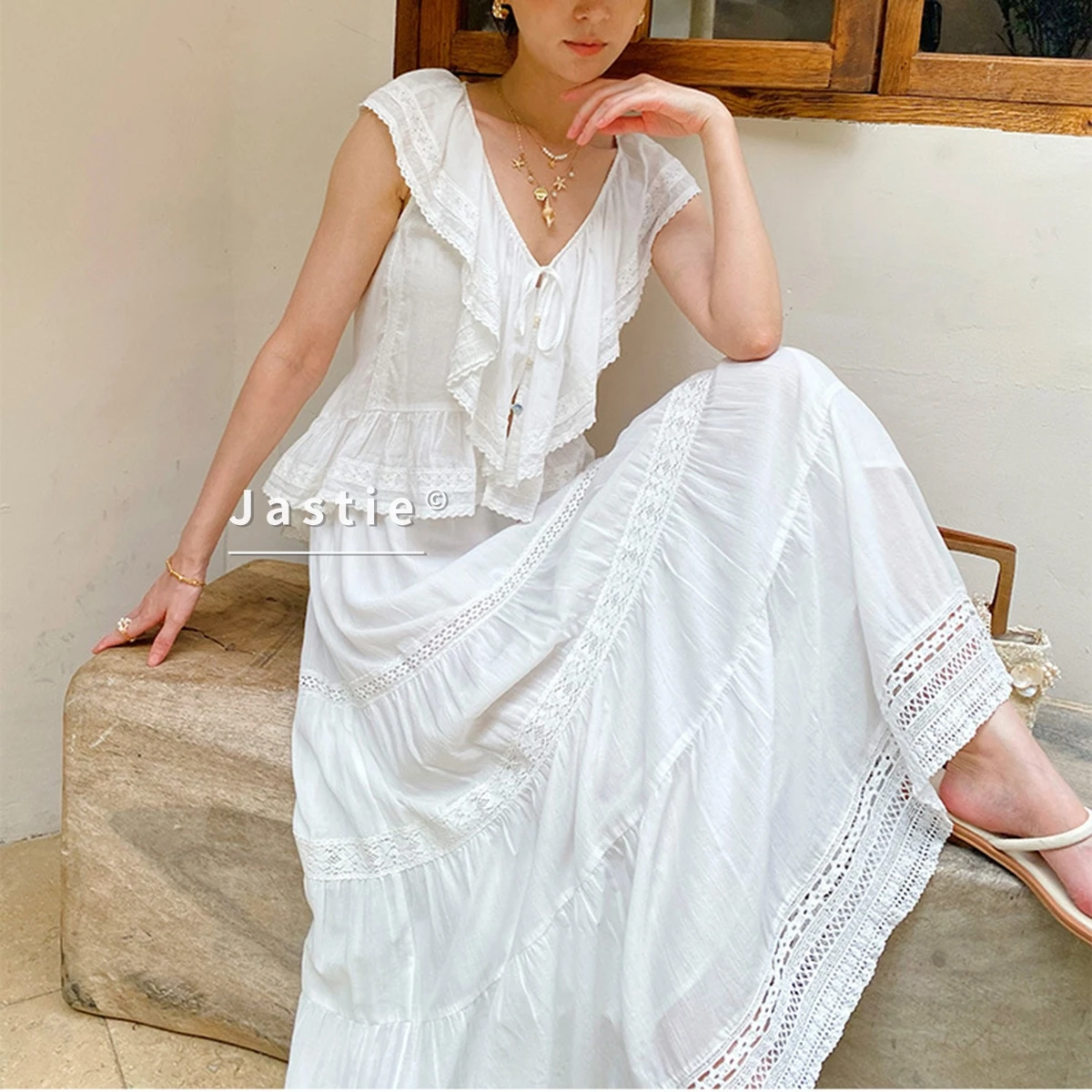 French Vintage Elegant White Skirt Set Women Summer Sleeveless Ruffle Top Cotton Midi Skirts Suit Resort Party Vestidos 2026
French Vintage Elegant White Skirt Set Women Summer Sleeveless Ruffle Top Cotton Midi Skirts Suit Resort Party Vestidos 2026