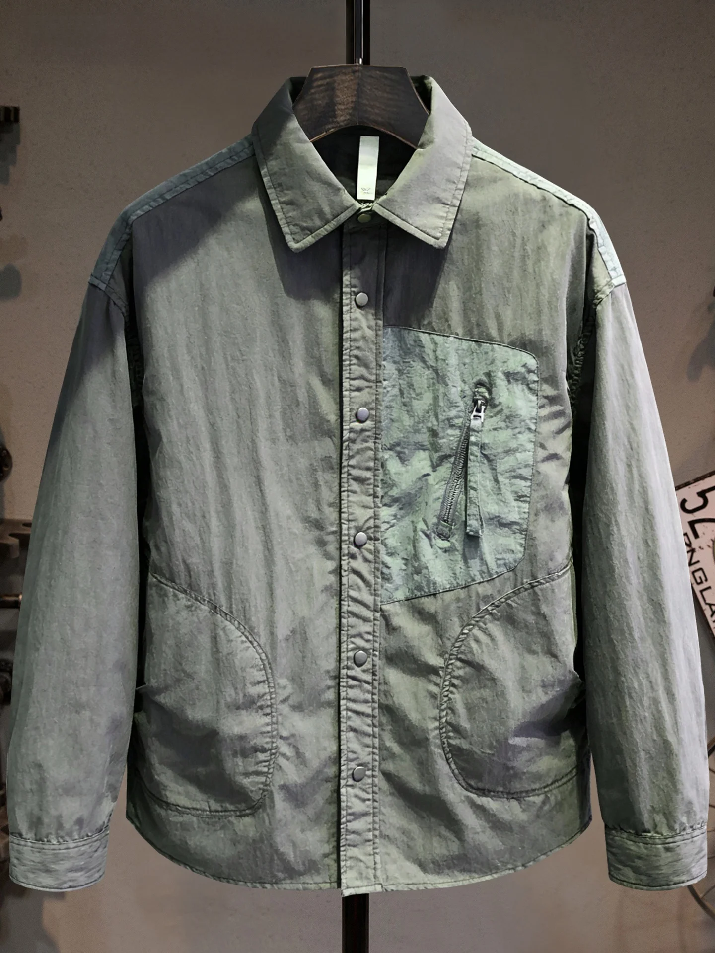 Мужская повседневная рабочая рубашка с длинным рукавом, свободного кроя, для активного отдыха, с защитой от солнца, модная, в стиле пэчворк, дышащая, удобная, хлопковая.
Мужская повседневная рабочая рубашка с длинным рукавом, свободного кроя, для активного отдыха, с защитой от солнца, модная, в стиле пэчворк, дышащая, удобная, хлопковая.