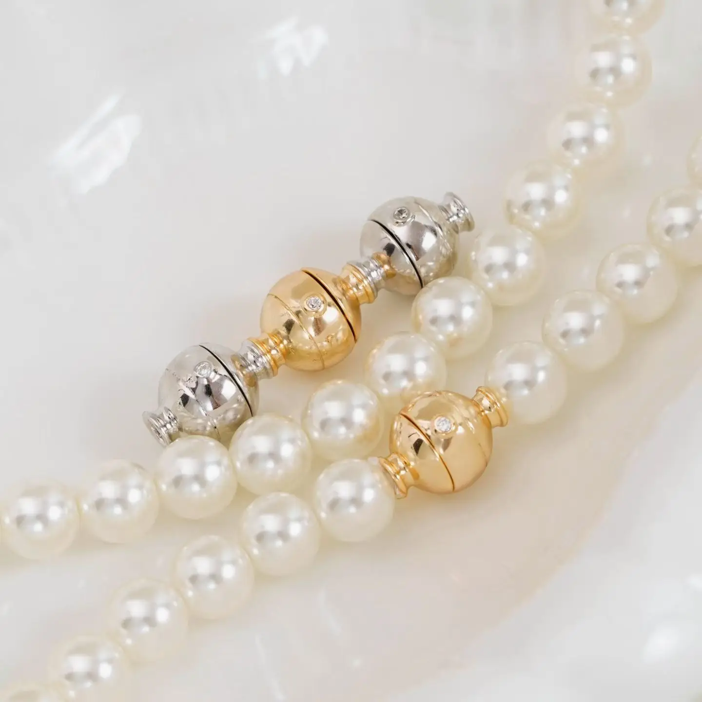 Magnetic S925 Sterling Silver Necklace Pendant Clasps and Hooks Jewelry Accessory Parts Settings for 7-10mm Pearls Beads
Magnetic S925 Sterling Silver Necklace Pendant Clasps and Hooks Jewelry Accessory Parts Settings for 7-10mm Pearls Beads