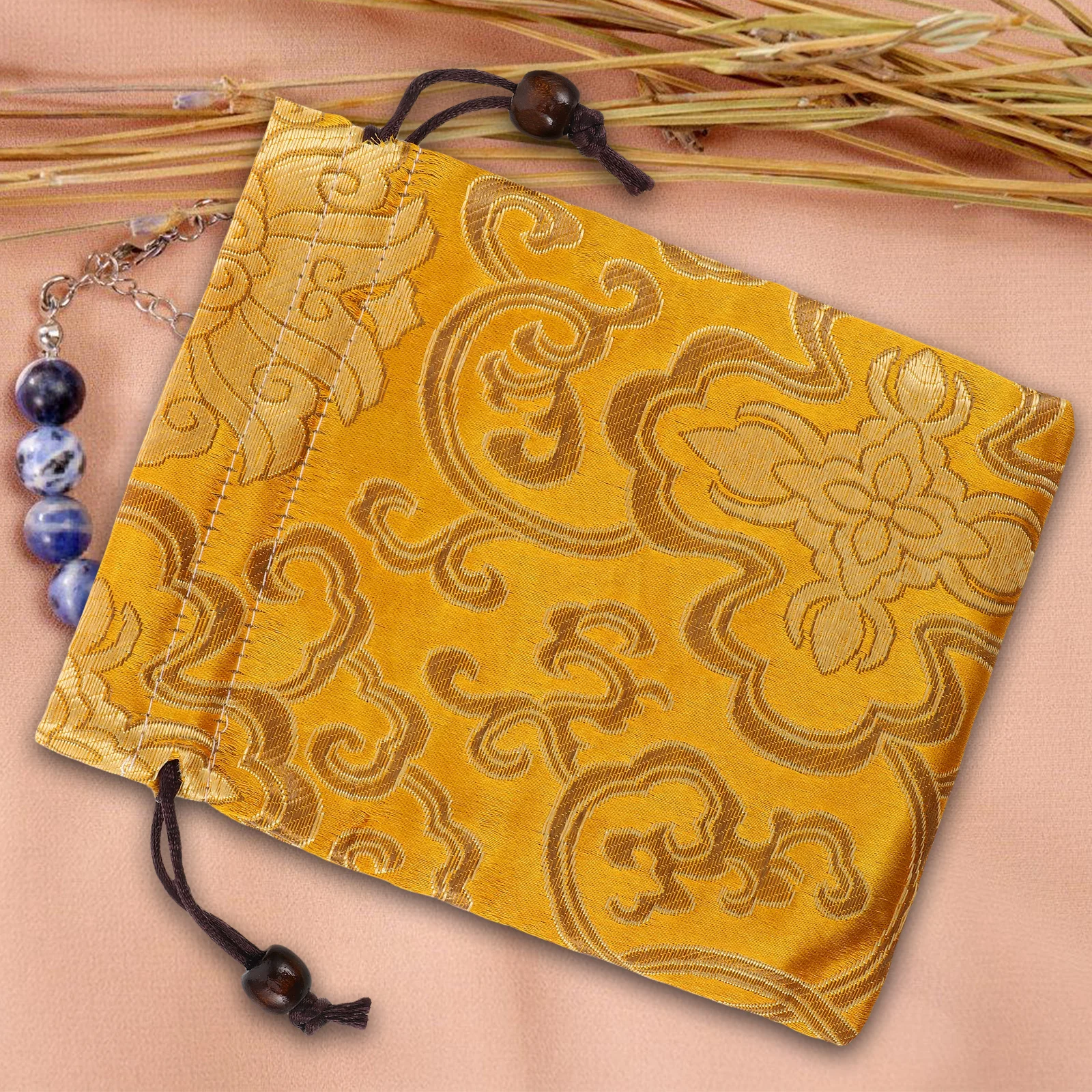 Jewelry Singing Bowl Storage Bag Chinese Traditional Pouch Bracelet Bags Wan Brocade Fabric Golden New Year
Jewelry Singing Bowl Storage Bag Chinese Traditional Pouch Bracelet Bags Wan Brocade Fabric Golden New Year