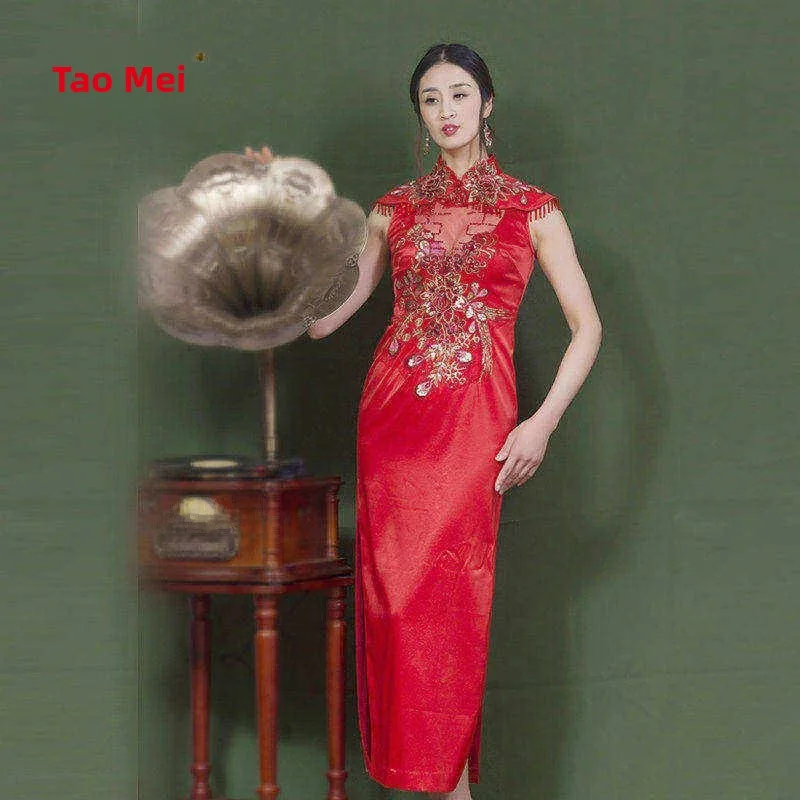 Chinese Sle Long Qipao Dr Red Embroidery Evening Gown Wedding Dr High Slit ort Sve Floral Pattern National Sle
Chinese Sle Long Qipao Dr Red Embroidery Evening Gown Wedding Dr High Slit ort Sve Floral Pattern National Sle
