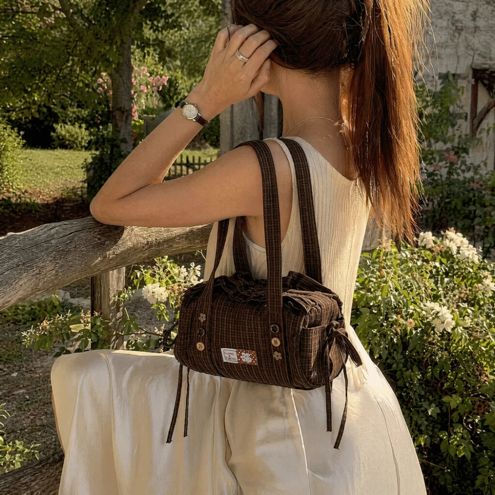 Large Capacity Plaid Shoulder Bag Simple Design Canvas British Style Crossbody Bag Casual Multifunctional Underarm Bag Shopping
Large Capacity Plaid Shoulder Bag Simple Design Canvas British Style Crossbody Bag Casual Multifunctional Underarm Bag Shopping