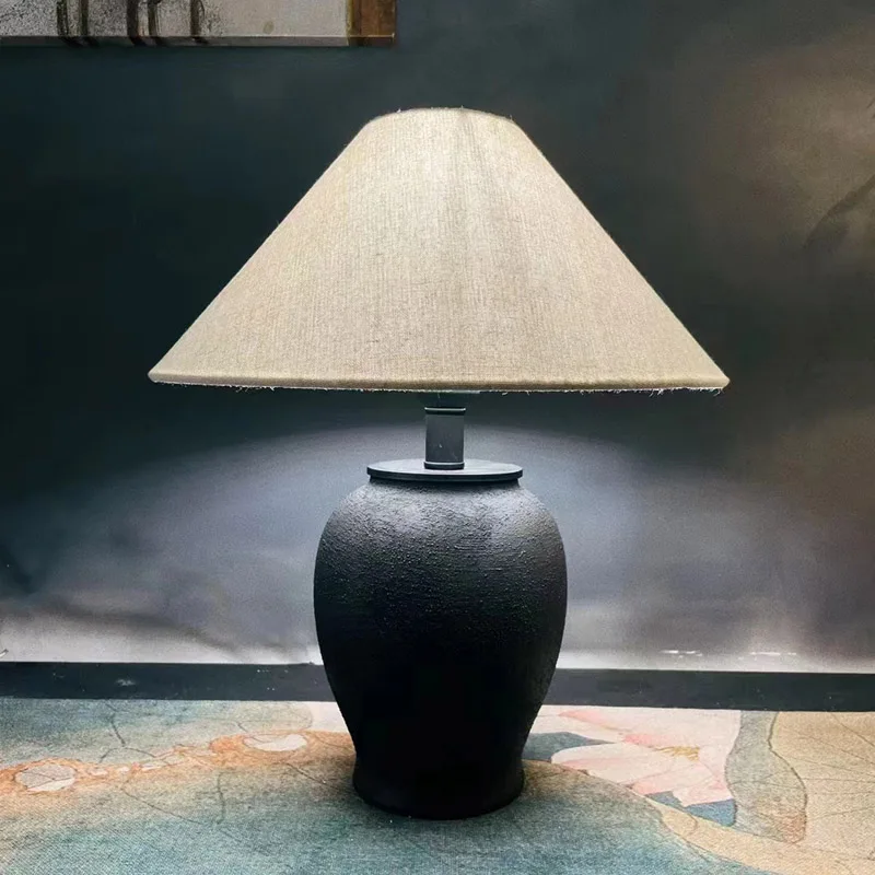 Clay pot living room table lamp Model room hotel B&B New Chinese living room bedroom decorative table lamp
Clay pot living room table lamp Model room hotel B&B New Chinese living room bedroom decorative table lamp