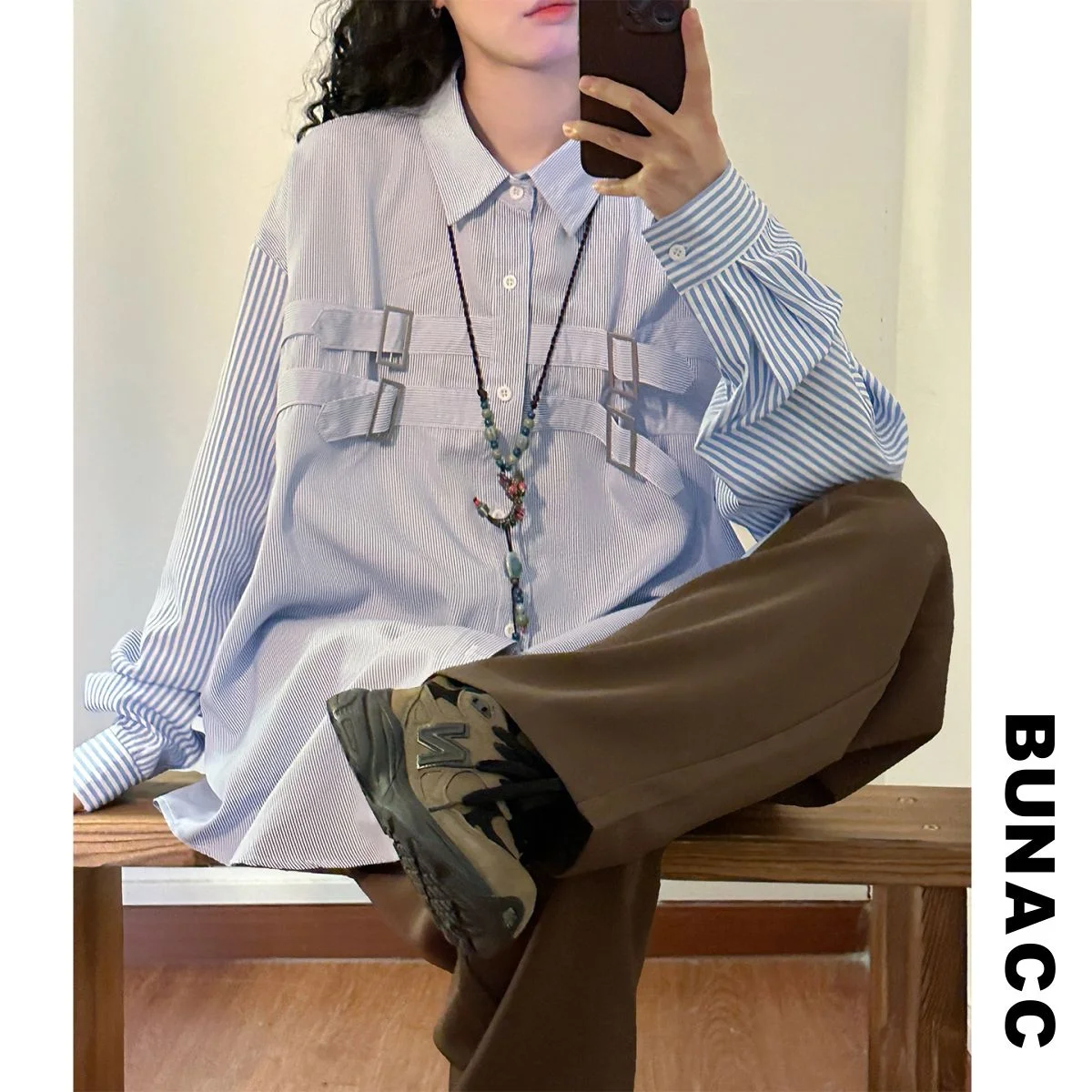 Весна 2026: Женская свободная рубашка с длинным рукавом, в полоску, с лоскутным узором, в японском ретро-стиле, свободного кроя
Весна 2026: Женская свободная рубашка с длинным рукавом, в полоску, с лоскутным узором, в японском ретро-стиле, свободного кроя