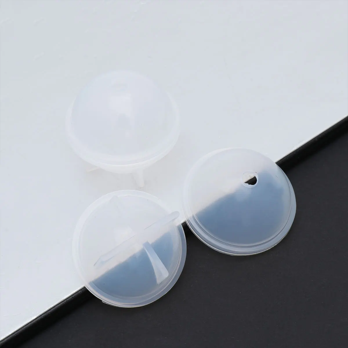 2 Pcs Silicone Mold Set Round Baking Molds for Fondant Cakes Candy Epoxy Resin Crafts Decorative Molds
2 Pcs Silicone Mold Set Round Baking Molds for Fondant Cakes Candy Epoxy Resin Crafts Decorative Molds