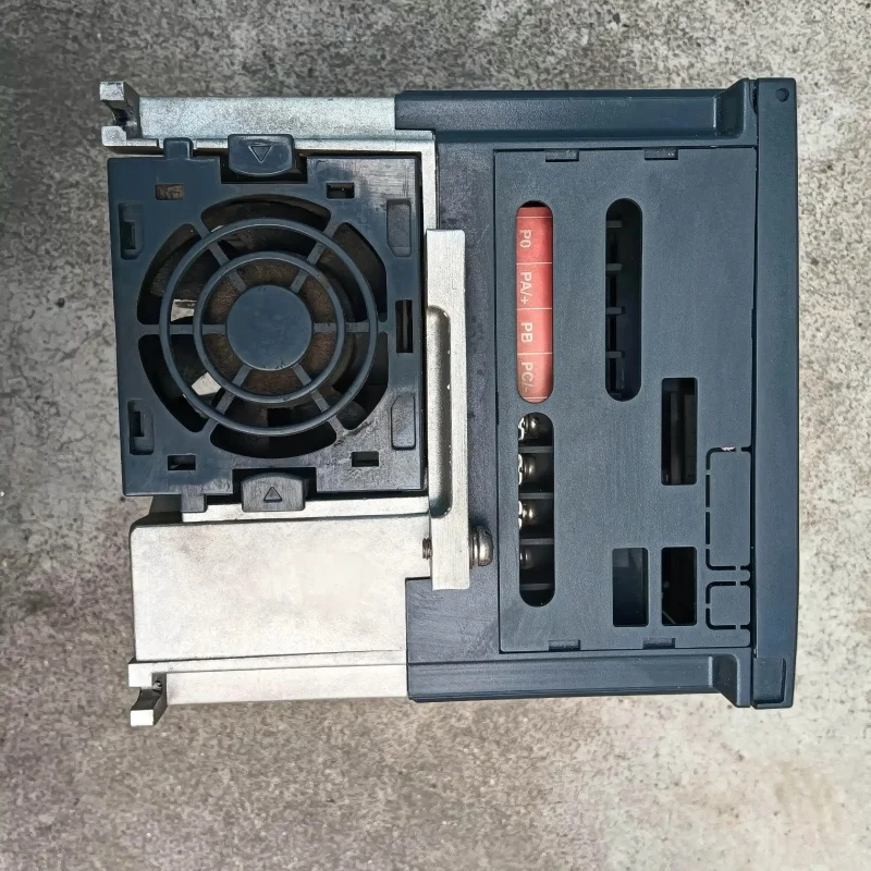 Schneider VFD ATV310HD15N4E
Schneider VFD ATV310HD15N4E