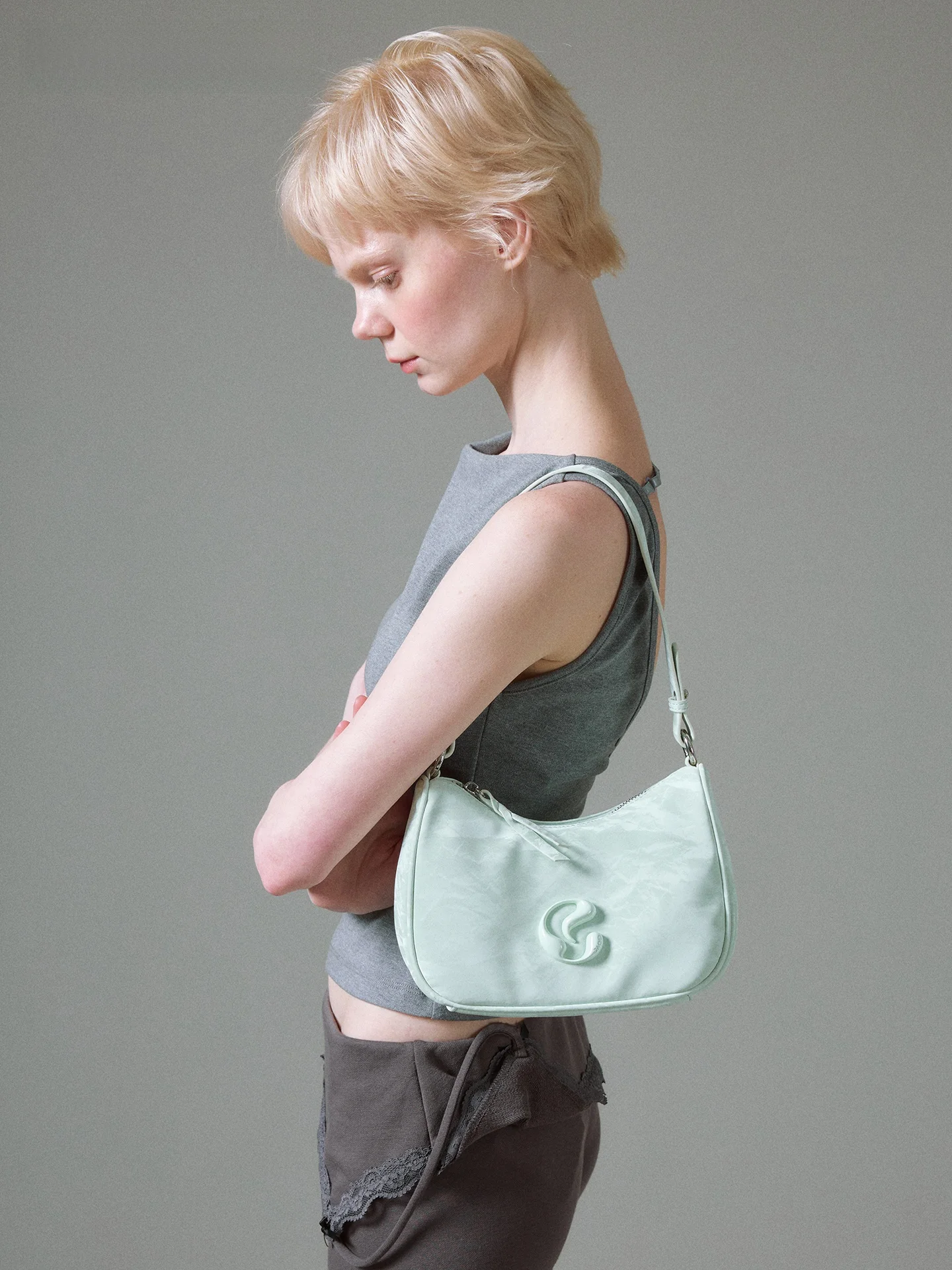 Mint Green Underarm Bag Women's New 2026 JACD Crescent Moon Shoulder Crossbody Bag Soft Leather Tote Casual Pure Color
Mint Green Underarm Bag Women's New 2026 JACD Crescent Moon Shoulder Crossbody Bag Soft Leather Tote Casual Pure Color
