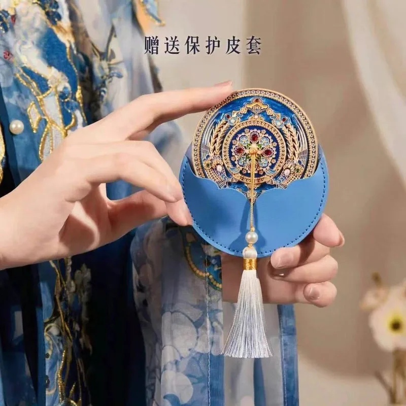 Новое зеркало для макияжа с изумрудными перьями в горошек, изумрудное зеркало с короной Феникса, ручное портативное зеркало с девичьим сердцем
Новое зеркало для макияжа с изумрудными перьями в горошек, изумрудное зеркало с короной Феникса, ручное портативное зеркало с девичьим сердцем