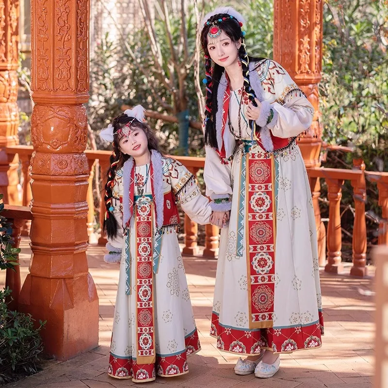 Parent-child matching Tang style Hanfu,mother and daughter New Year winter style,velvet and thickened,improved greeting dress
Parent-child matching Tang style Hanfu,mother and daughter New Year winter style,velvet and thickened,improved greeting dress