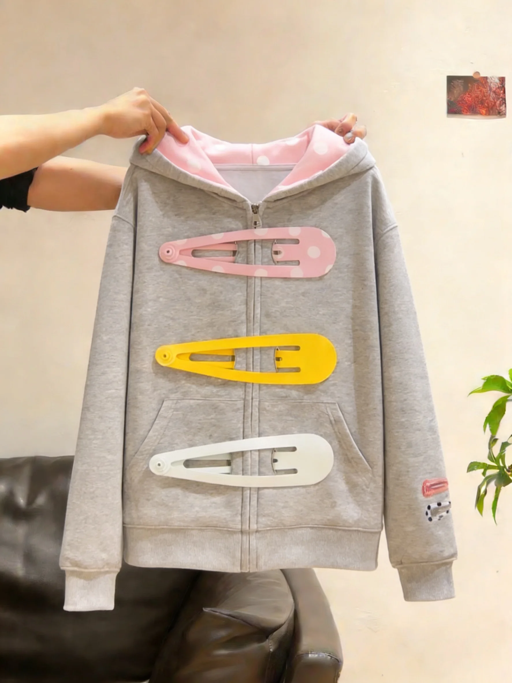 Faionable Retro Hair Clip Color Blo Hoodie Women's Loose Casual Spring Autumn Korean Sle Zipper Closure Long Sve Swe...
Faionable Retro Hair Clip Color Blo Hoodie Women's Loose Casual Spring Autumn Korean Sle Zipper Closure Long Sve Swe...