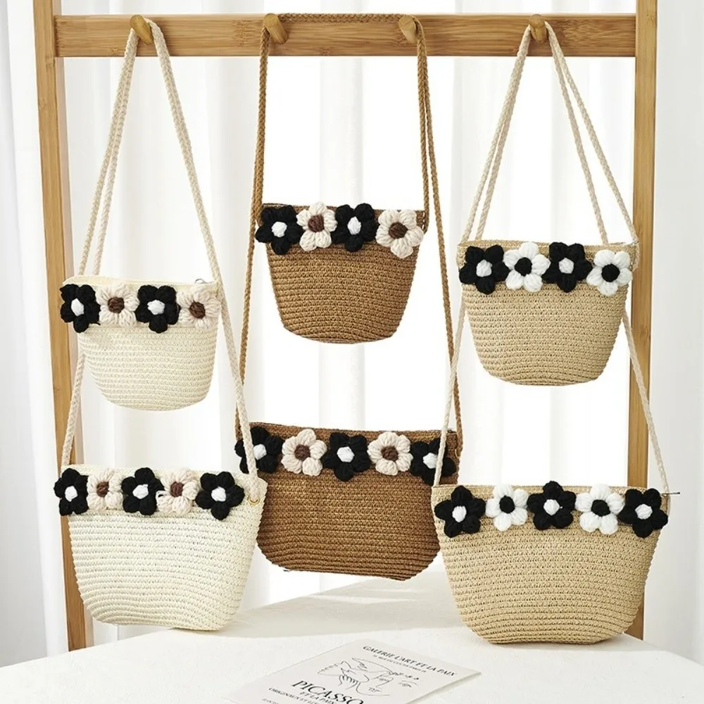 Cute Knitted Flowers Straw Bag Mini Lightweight Summer Beach Bag Zipper Crossbody Purse for Children
Cute Knitted Flowers Straw Bag Mini Lightweight Summer Beach Bag Zipper Crossbody Purse for Children