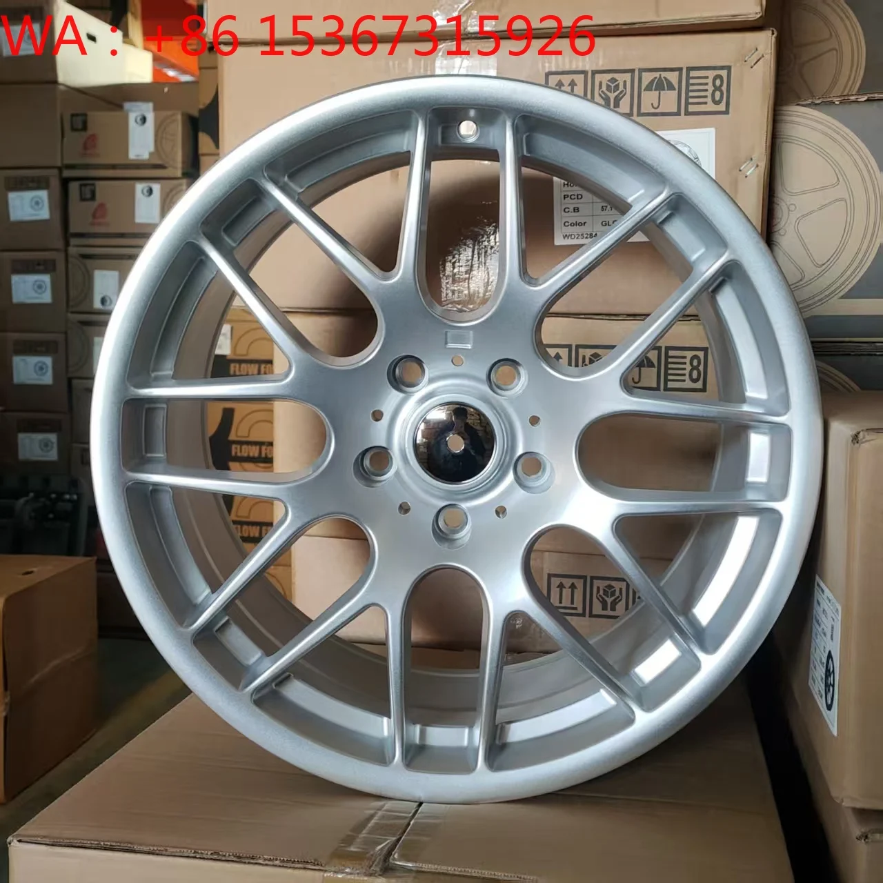 18 Inch Forged Flow Form Aluminum Alloy Passenger Car Wheels 5x120 35-40mm ET 8J-9J Universal Modified Rims
18 Inch Forged Flow Form Aluminum Alloy Passenger Car Wheels 5x120 35-40mm ET 8J-9J Universal Modified Rims
