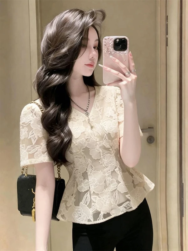 French Style Lace Hook Flower V-neck Short Sleeve Women's Shirt Knot Waist-cinching Slimming Top Breathable Skin-fr...
French Style Lace Hook Flower V-neck Short Sleeve Women's Shirt Knot Waist-cinching Slimming Top Breathable Skin-fr...