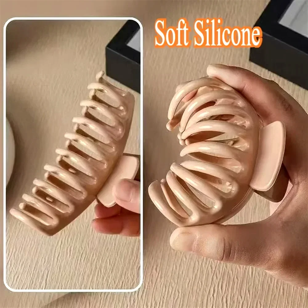 2025 New Silicone Material Hair Claw Clip Crab Barrette Girls Ponytail Hair Claws Bath Clip Fashion Hair Accessories Headwear
2025 New Silicone Material Hair Claw Clip Crab Barrette Girls Ponytail Hair Claws Bath Clip Fashion Hair Accessories Headwear