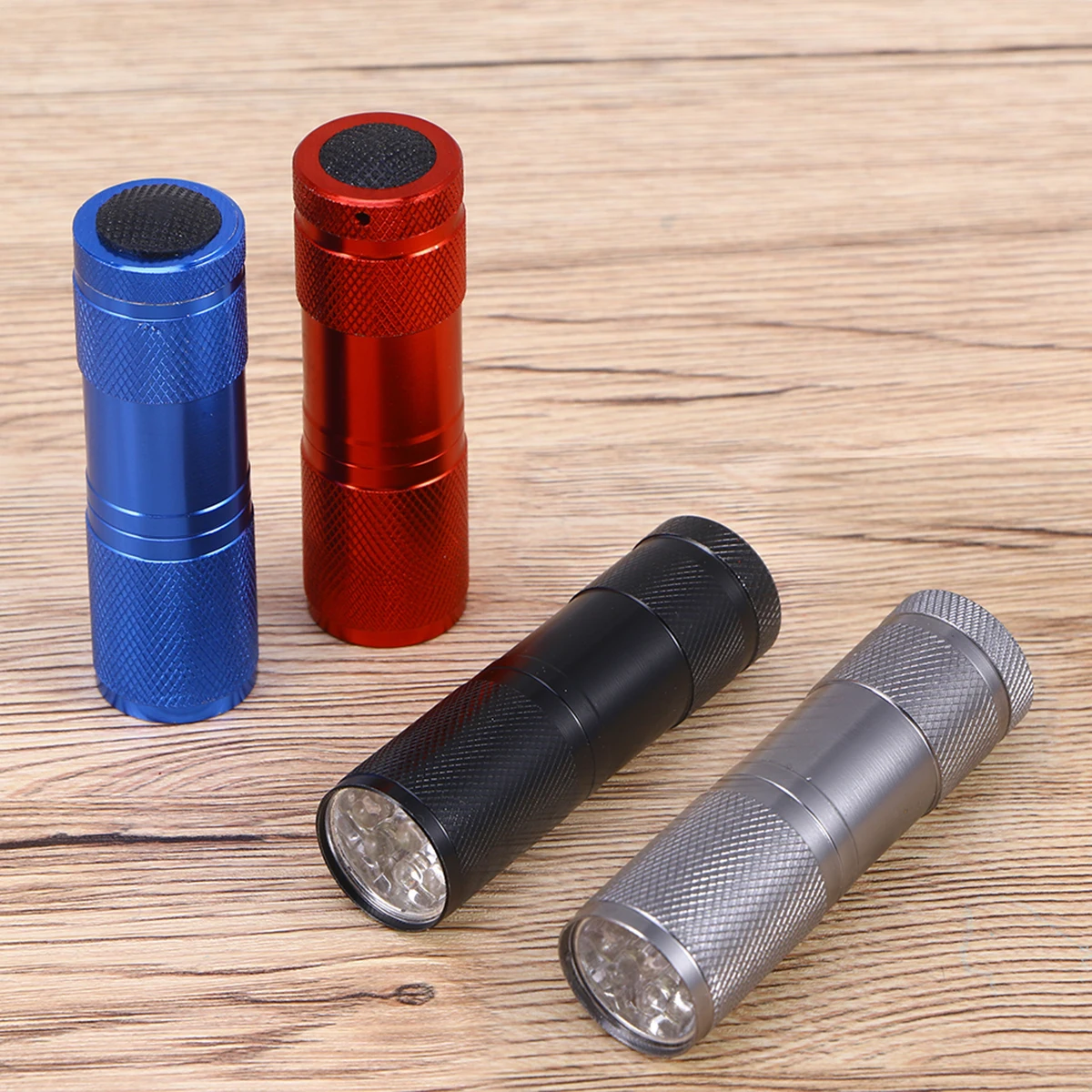 4pcs LED Flashlight Aluminum Body Lightweight Portable Outdoor Camping Hiking Hunting Taschenlampe Torch Light
4pcs LED Flashlight Aluminum Body Lightweight Portable Outdoor Camping Hiking Hunting Taschenlampe Torch Light