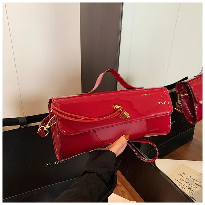 2026 модные зимние новые маленькие квадратные сумки на плечо из искусственной кожи, однотонные универсальные изысканные сумки через плечо на молнии для женщин
2026 модные зимние новые маленькие квадратные сумки на плечо из искусственной кожи, однотонные универсальные изысканные сумки через плечо на молнии для женщин