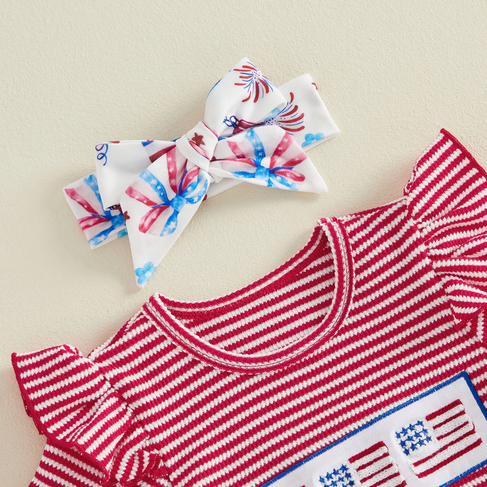 Baby Girls 4th of July Sets Flying Sleeve Flag Embroidery Striped Romper Flared Pants Headband Independence Day Outfits
Baby Girls 4th of July Sets Flying Sleeve Flag Embroidery Striped Romper Flared Pants Headband Independence Day Outfits