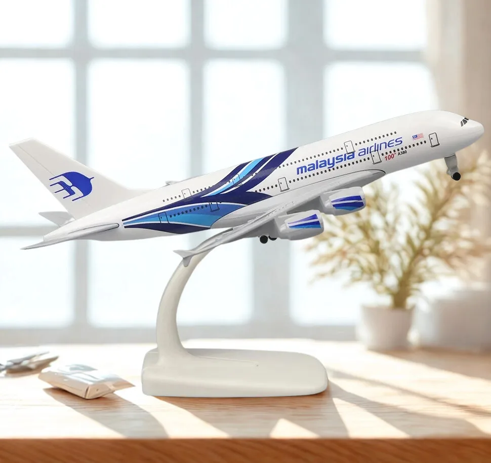 Malaysia Airlines A380 Aircraft Model 20cm With Landing Gear Alloy Model Airplane For Aviation Enthusiasts Gifts Decoration
Malaysia Airlines A380 Aircraft Model 20cm With Landing Gear Alloy Model Airplane For Aviation Enthusiasts Gifts Decoration