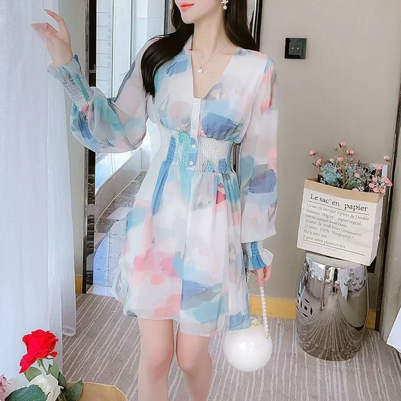 Women High Street Casual Printing High Waist Dresses Elegant Pleated Chic Vestidos Spring Summer New V-neck Fashion Midi Dress
Women High Street Casual Printing High Waist Dresses Elegant Pleated Chic Vestidos Spring Summer New V-neck Fashion Midi Dress