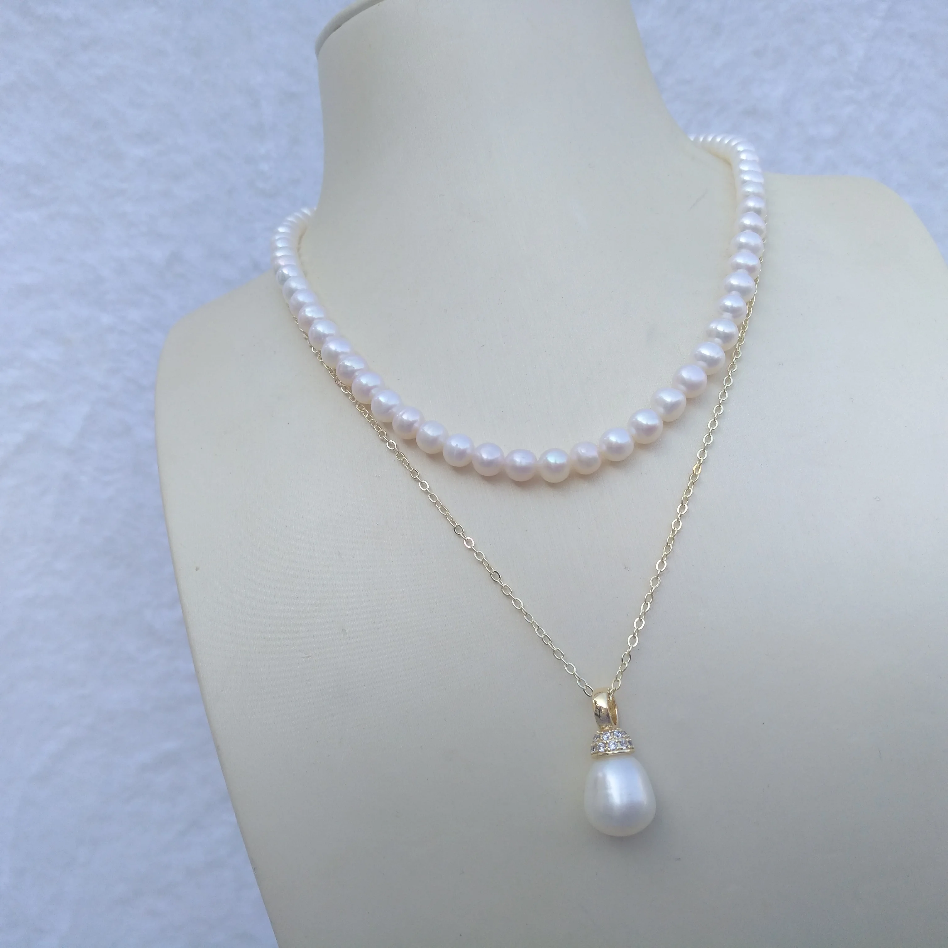 Coveted Set AAA + South Sea White Pearl Necklace + Huge Pearl WHITE SOUTH SEA Pendant Apply Any Occasion
Coveted Set AAA + South Sea White Pearl Necklace + Huge Pearl WHITE SOUTH SEA Pendant Apply Any Occasion