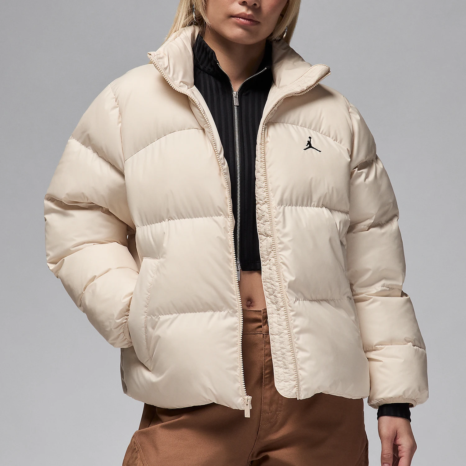 Оригинальная женская теплая минималистичная куртка Nike JORDAN 2024, FZ4528-203
Оригинальная женская теплая минималистичная куртка Nike JORDAN 2024, FZ4528-203