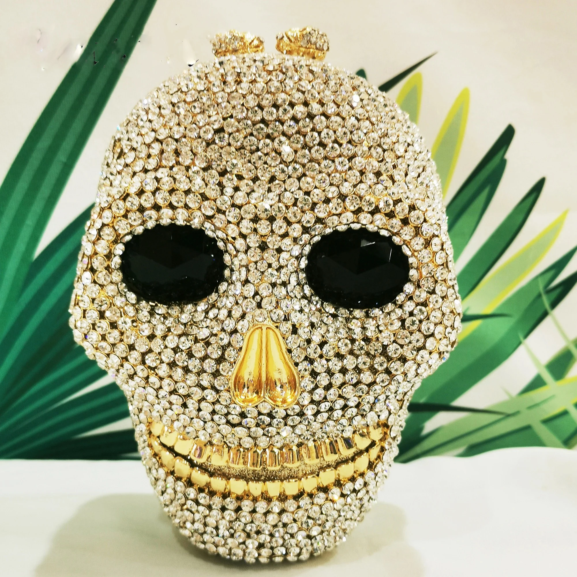 Crystal Skull Clutch Bag Silver/Gold Women Evening Purse WHTUOHENGBridal Wedding Bags Fashion Rhinestone Girls Dinner Purses
Crystal Skull Clutch Bag Silver/Gold Women Evening Purse WHTUOHENGBridal Wedding Bags Fashion Rhinestone Girls Dinner Purses