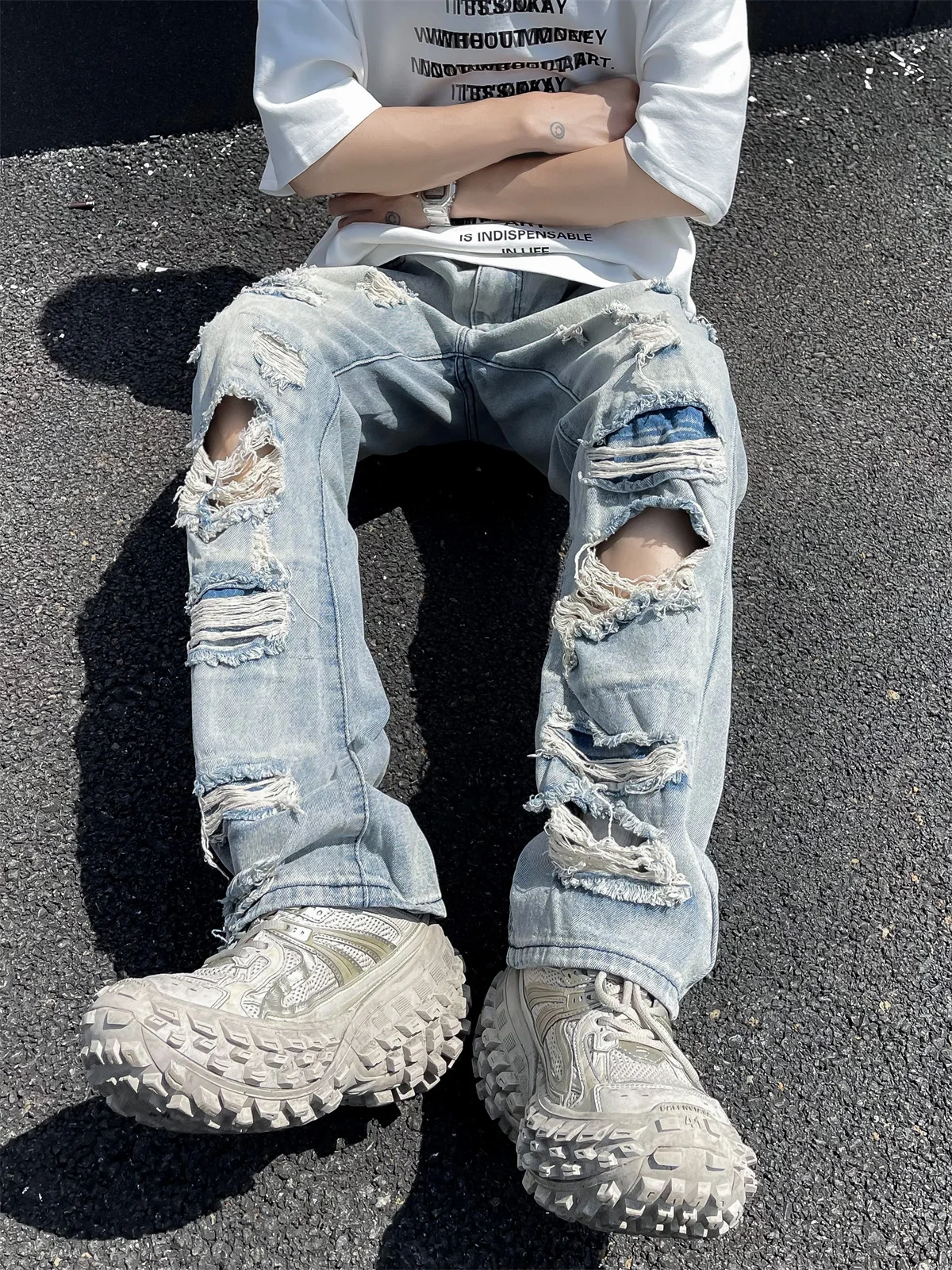 Waed Loose Men's Jeans Hip Hop Street Sle American Design Hole Punching Casual Straight Leg Summer Jeans for Teens
Waed Loose Men's Jeans Hip Hop Street Sle American Design Hole Punching Casual Straight Leg Summer Jeans for Teens