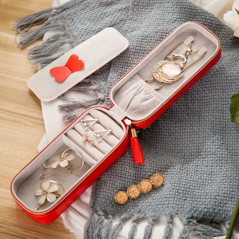 Travel Jewelry Organizer, Portable PU Jewelry Case, Mini Jewelry Storage Box, Earring Ring Holder,Travel Accessories Box
Travel Jewelry Organizer, Portable PU Jewelry Case, Mini Jewelry Storage Box, Earring Ring Holder,Travel Accessories Box