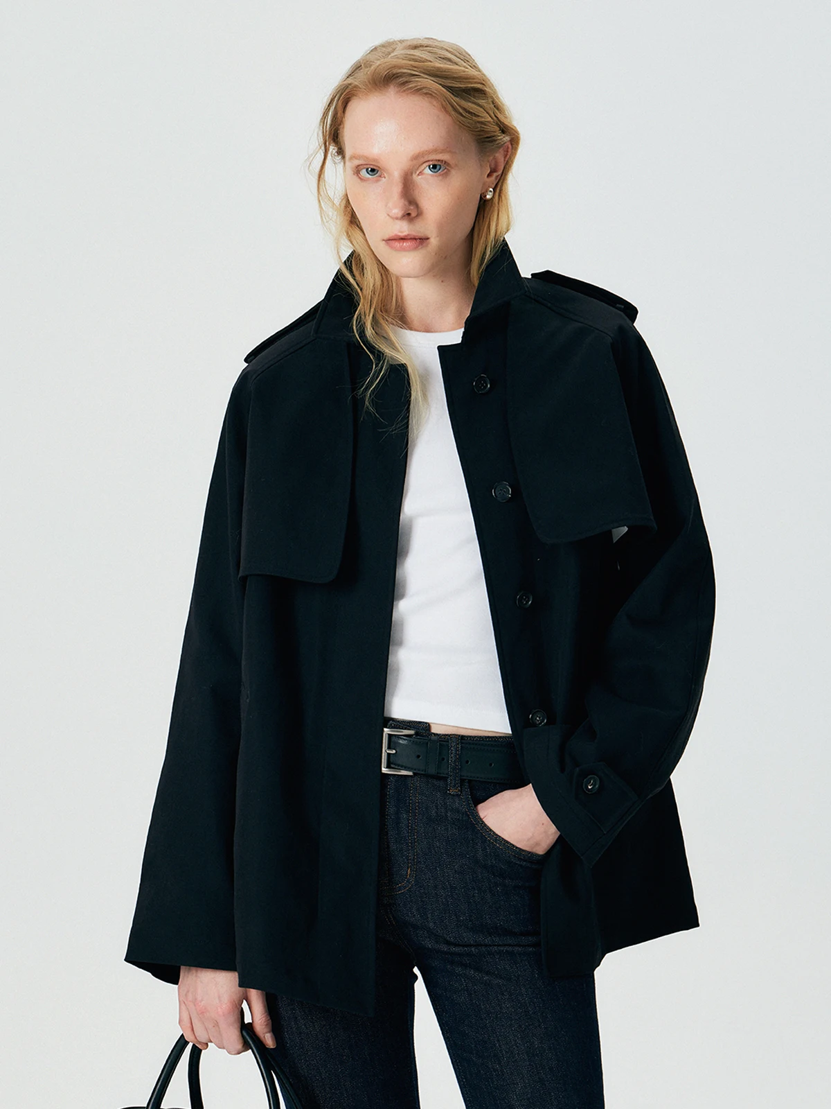 Женская ветровка с отстегивающимся поясом Thornsaura, весна 2026: модная сенсация, укороченная куртка с эффектом утяжки на талии
Женская ветровка с отстегивающимся поясом Thornsaura, весна 2026: модная сенсация, укороченная куртка с эффектом утяжки на талии